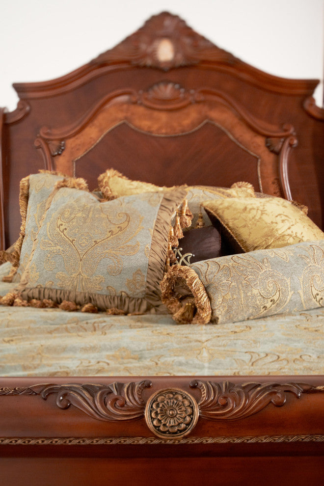 Cortina Sleigh Bed, Honey Walnut, Cal King