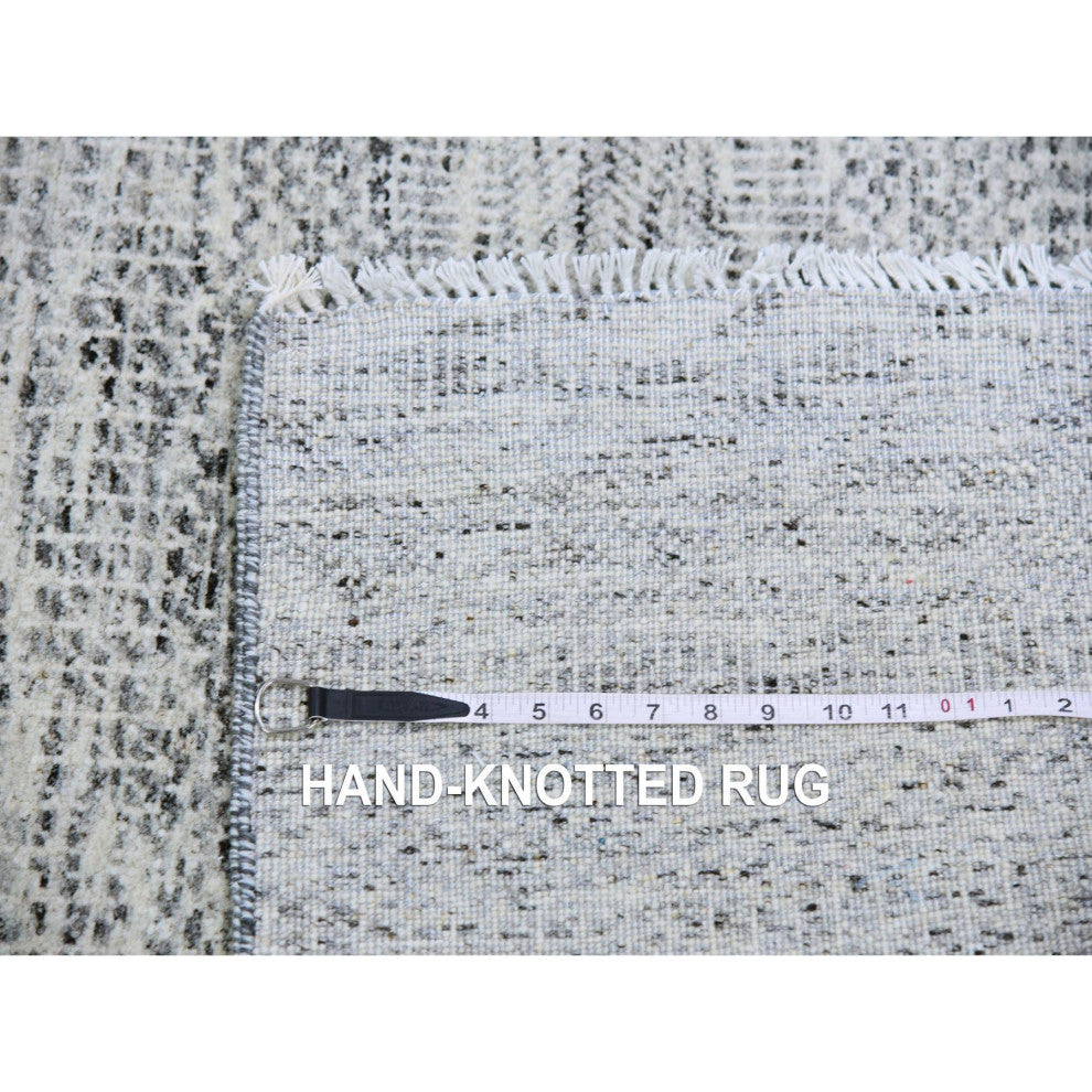 Platinum Gray Modern Grass Design Pure Undyed Wool Hand Knotted Rug, 4'x6'4"