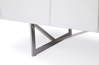 Modrest Chrysler White Dresser and Two Nightstands