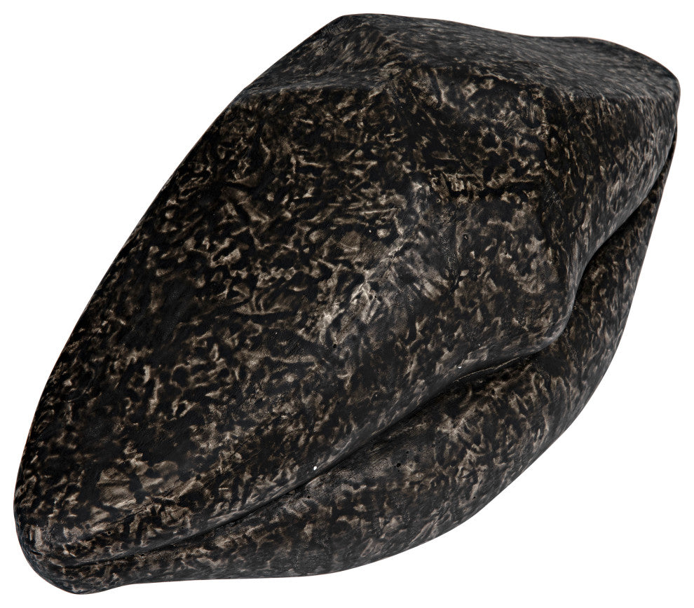 Lips, Black Fiber Cement