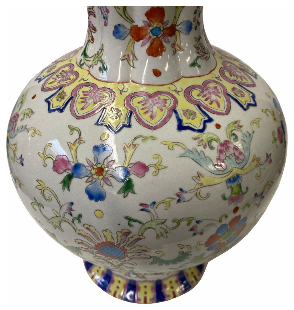 Chinese White Base Porcelain Hand-painted Flower Color Graphic Vase Aws1828