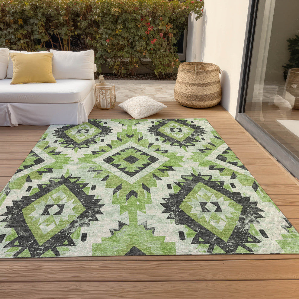 Machine Washable Indoor/Outdoor Chantille ACN1878 Aloe 2'6" x 3'10" Rug
