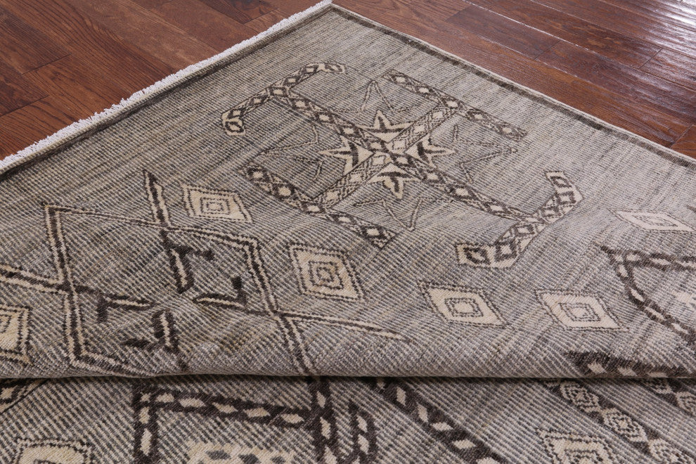 6' 6" X 9' 0" Navajo Hand Knotted Wool Area Rug Q4555