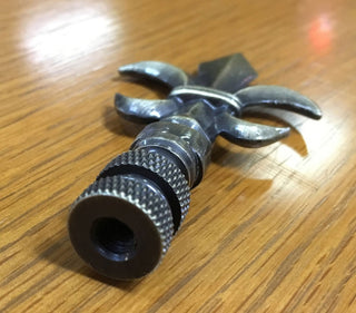 Royal Designs Fleur De Lis Finial, Antique Brass, Single