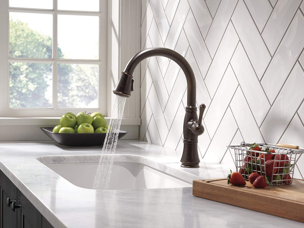 Traditional Kitchen Faucet, Pull Out Dual Function Spray Head, Venetian Bronze