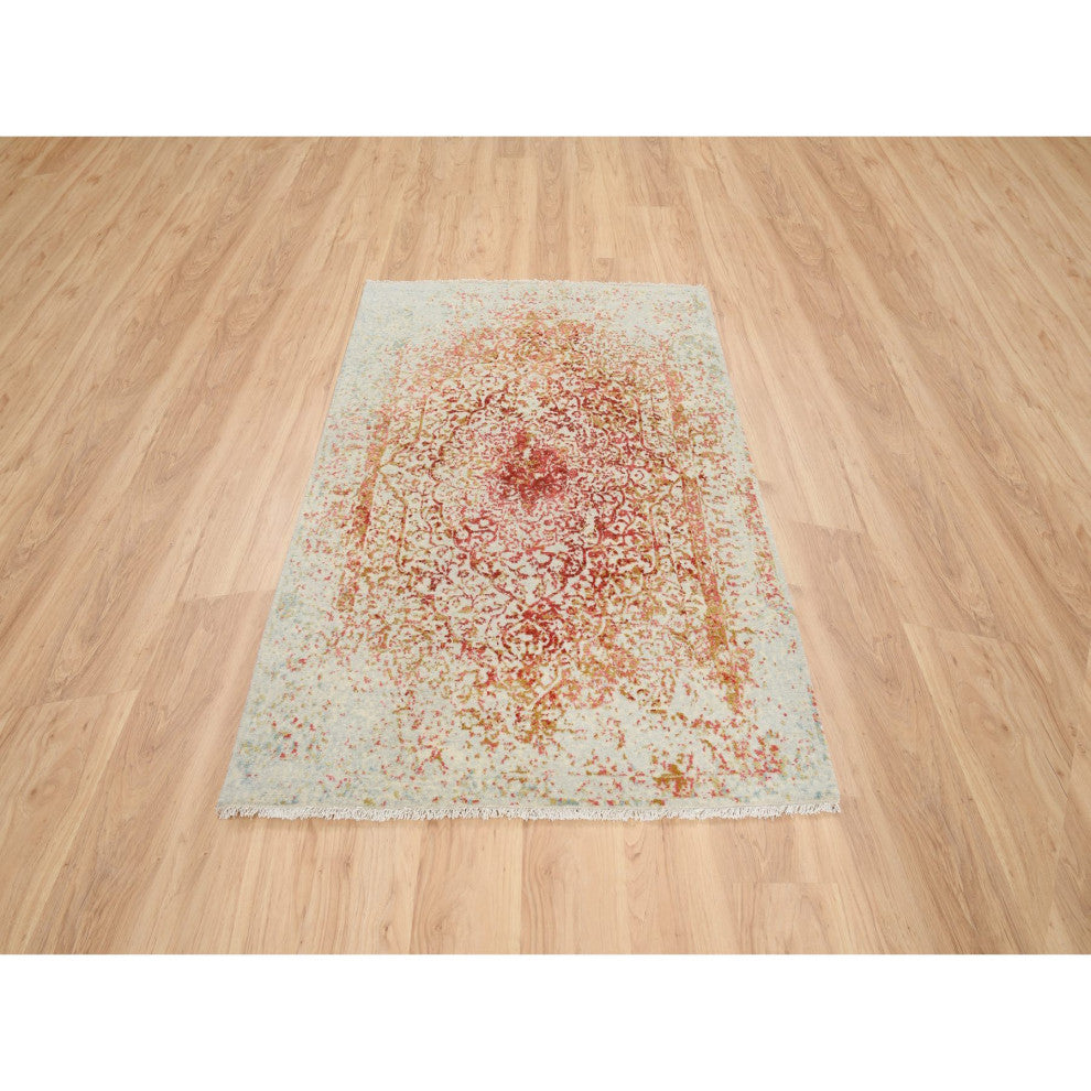 Ivory Hand Knotted Persian Erased Medallion Design Wool and Silk Rug, 4'2"x6'0"