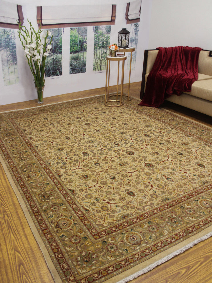 Vegetable-Dyed Versailles Taj Ivory Rug, 8'1x10'5