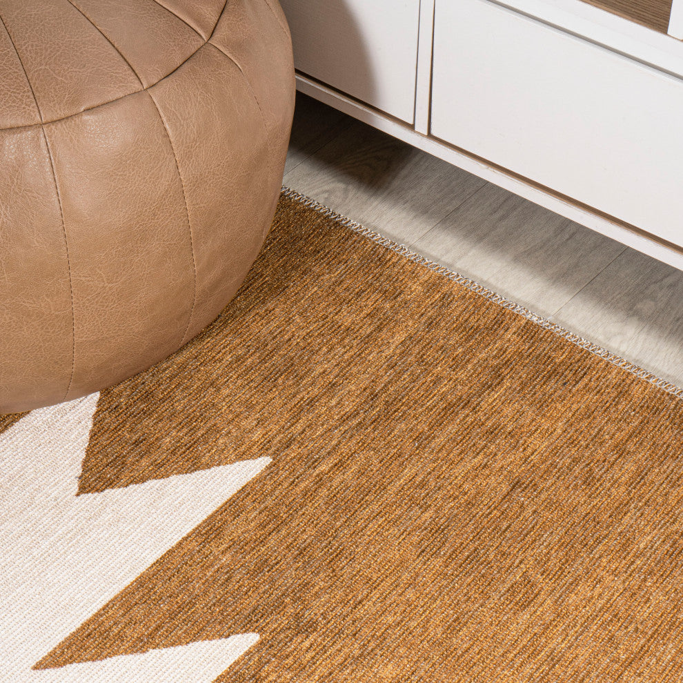 Chayton Minimalist Geometric Machine-Washable Area Rug, Rust/Cream, 5x8
