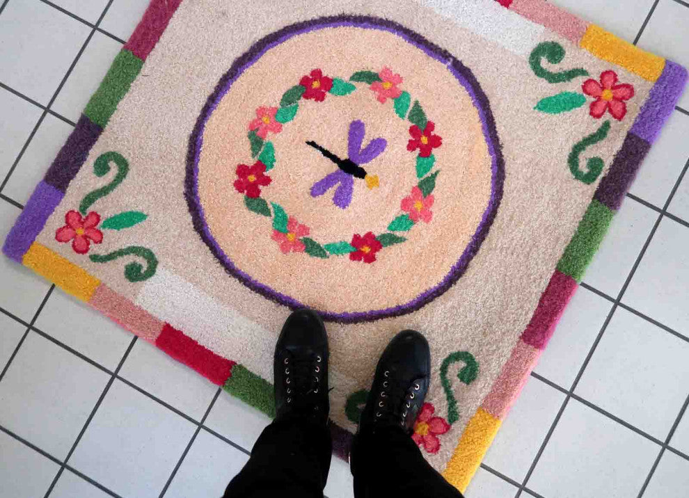 Handmade Contemporary ORA French Hooked Rug 3.2'x3.3', 99cmx102cm, 2021