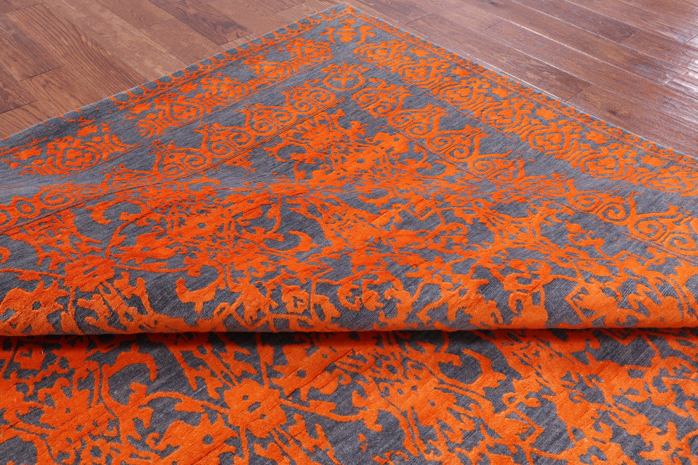 7' 11" X 10' 0" Persian Wool and Silk Hand Knotted Rug Q7091