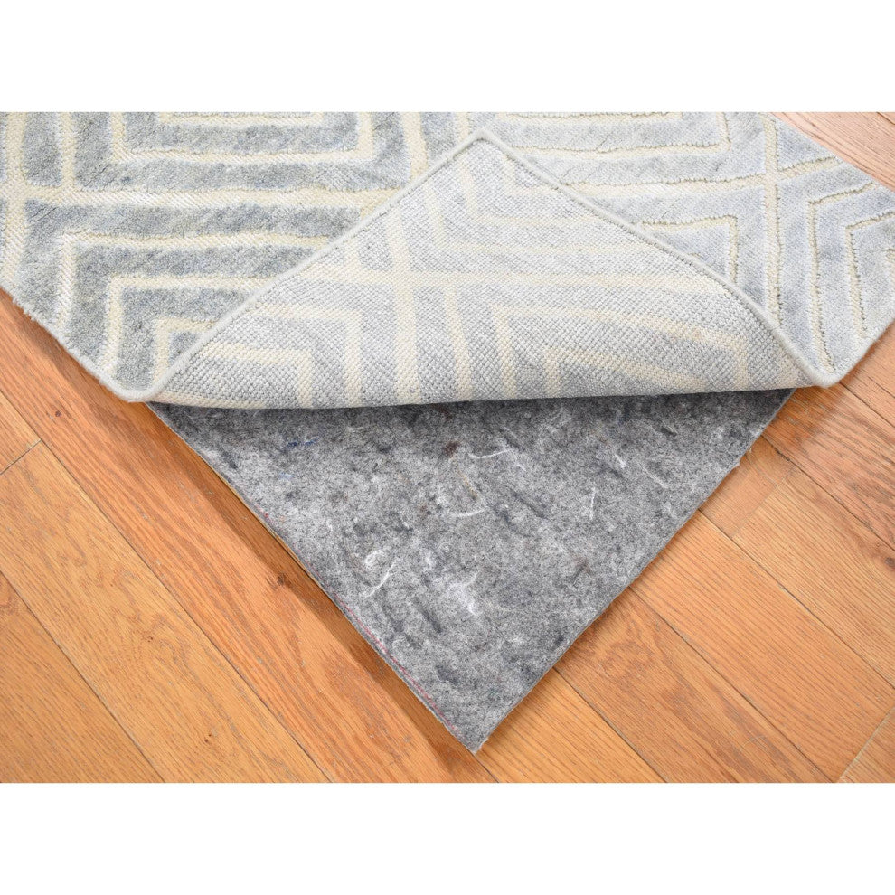 Light Gray Modern Design Silk With Textured Wool Hand Knotted Mat Rug, 2'x3'