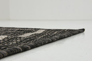 Unique Loom Black Soft Border Outdoor 2' 0 x 6' 0 Runner Rug