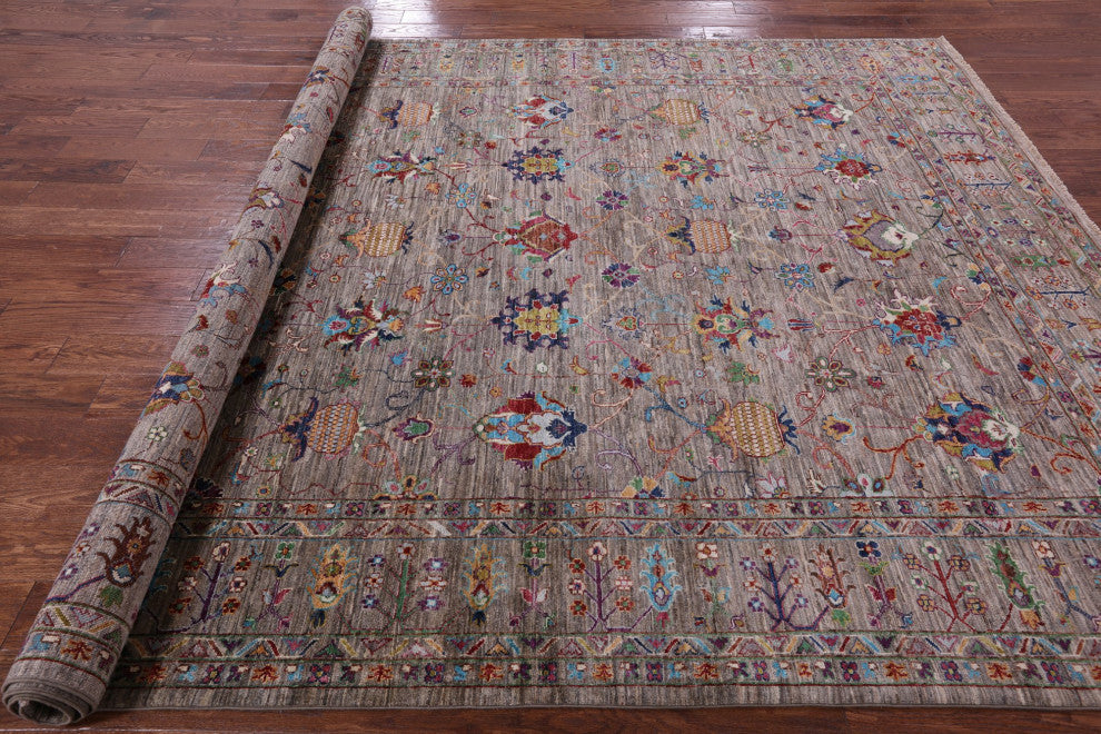 8' 1" X 11' 5" Persian Tabriz Hand-Knotted Rug Q9792