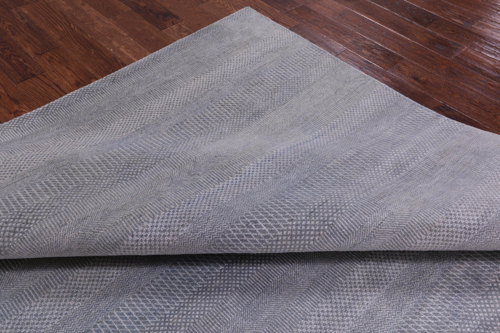 8' 1" X 10' 1" Hand Knotted Wool and Silk Savannah Grass Rug Q12010