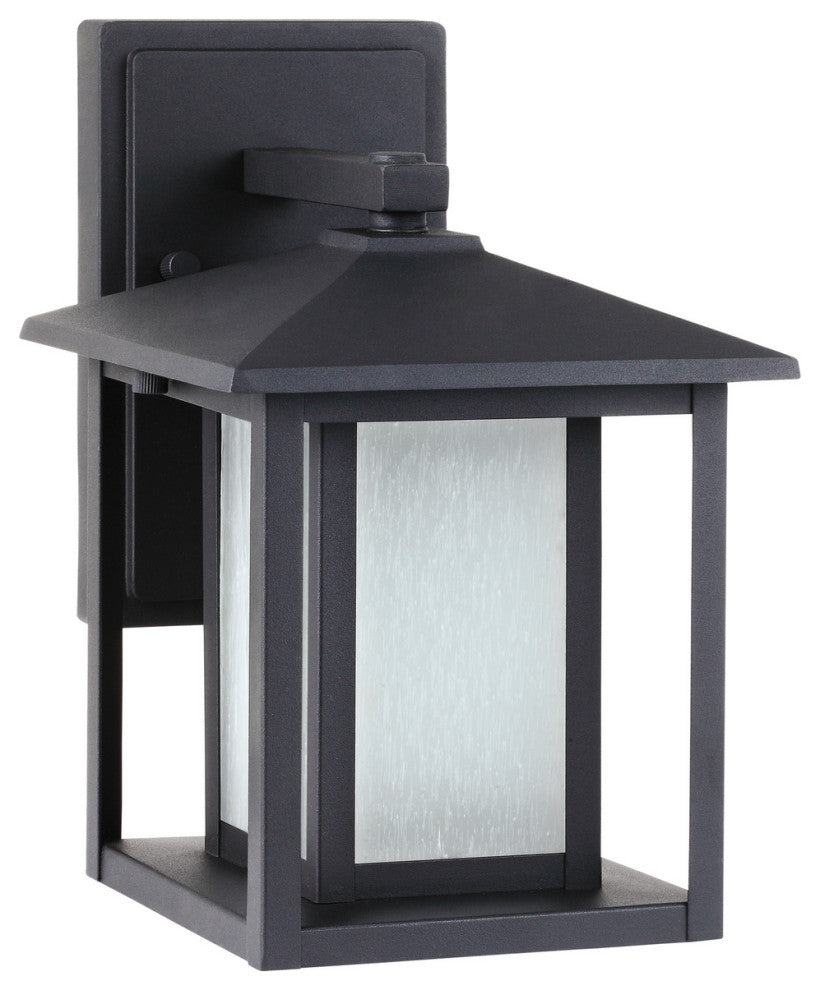 Hunnington 1-Light Outdoor Wall Lantern, Black