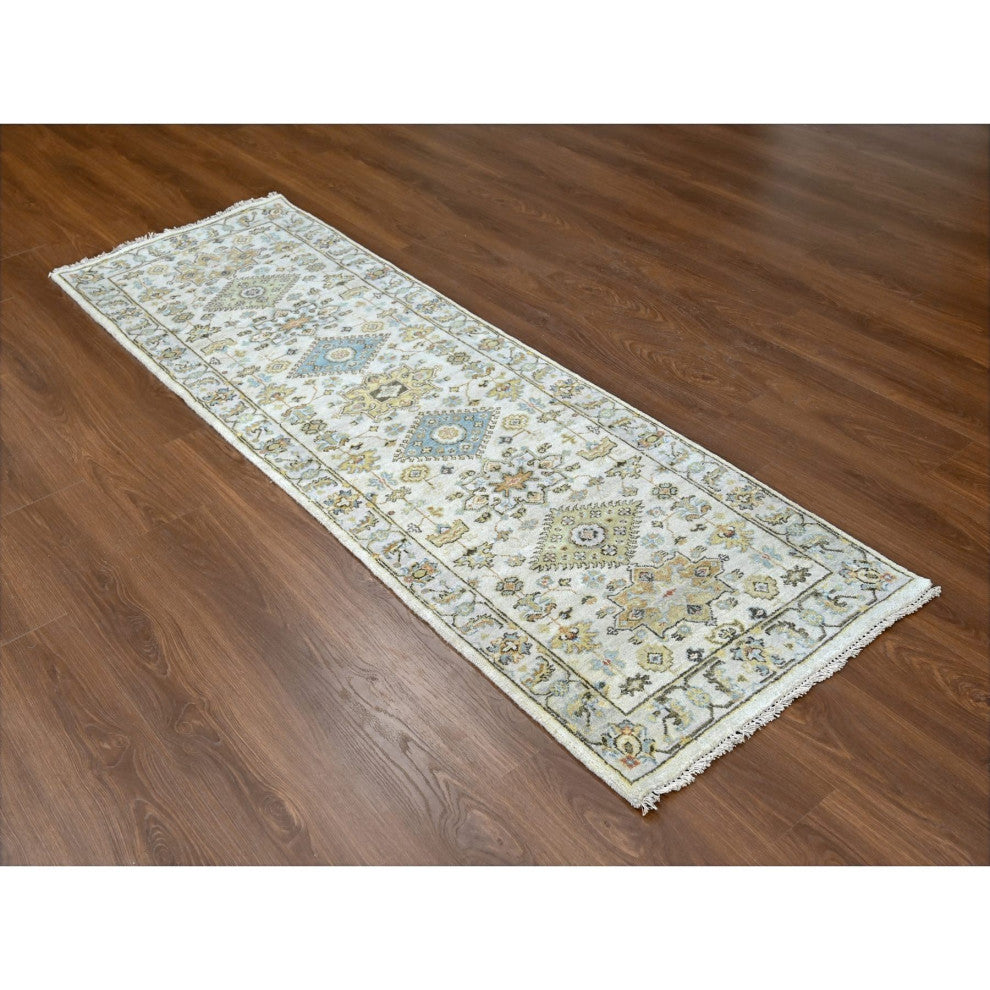 Acoustic White Hand Knotted Karjihooz Soft Wool Runner Rug, 2'7"x7'9"