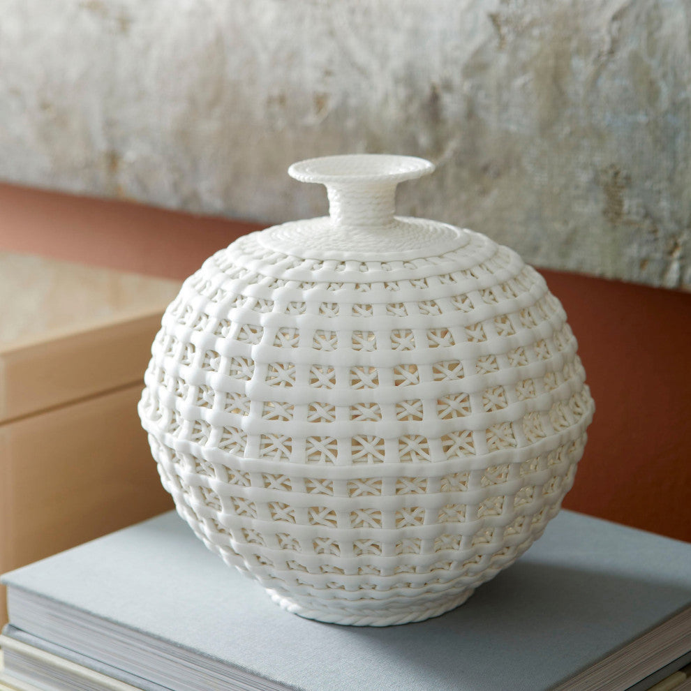 Diana Vase|Matte White-SM by Cyan