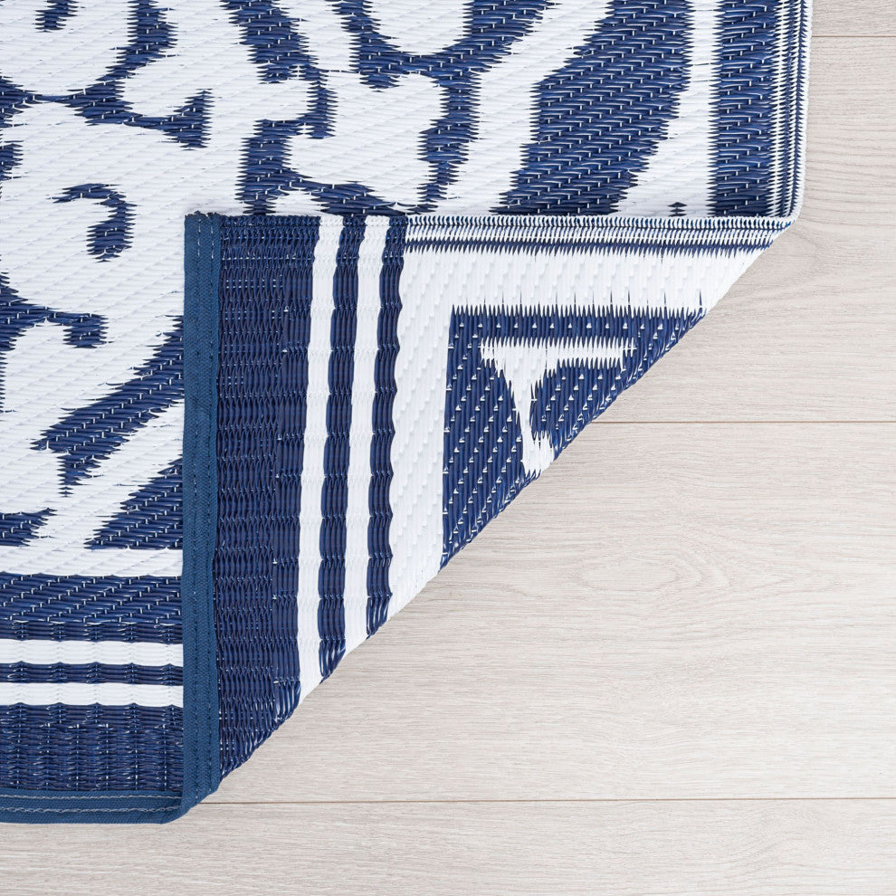 Kingman Transitional Damask Navy/White Rectangle Indoor/Outdoor Area Rug, 8'x10'