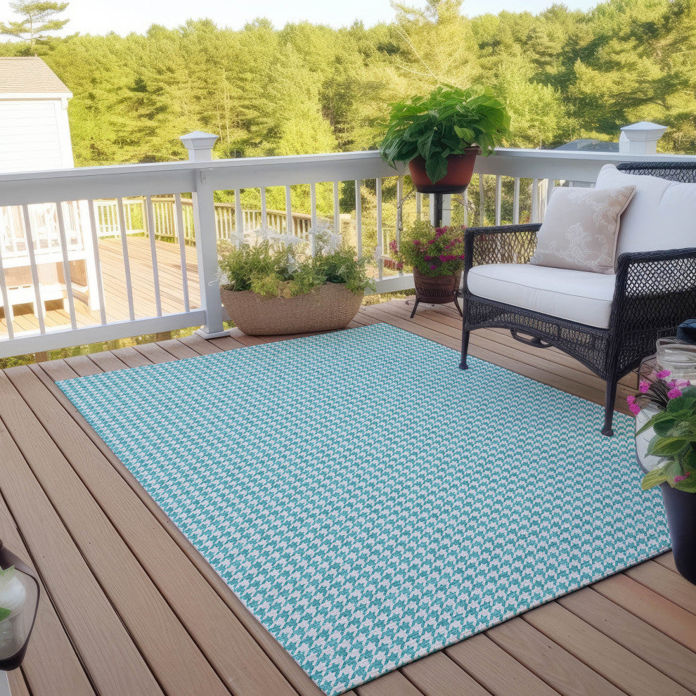 Indoor/Outdoor Hinton HN1 Aqua Machine Washable 5' x 7'6" Rug