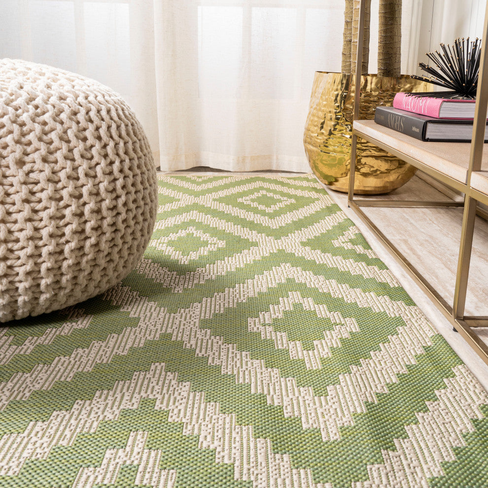 Sintra Diamond Tribal Indoor/Outdoor Green/Cream 3 x 5 Area Rug