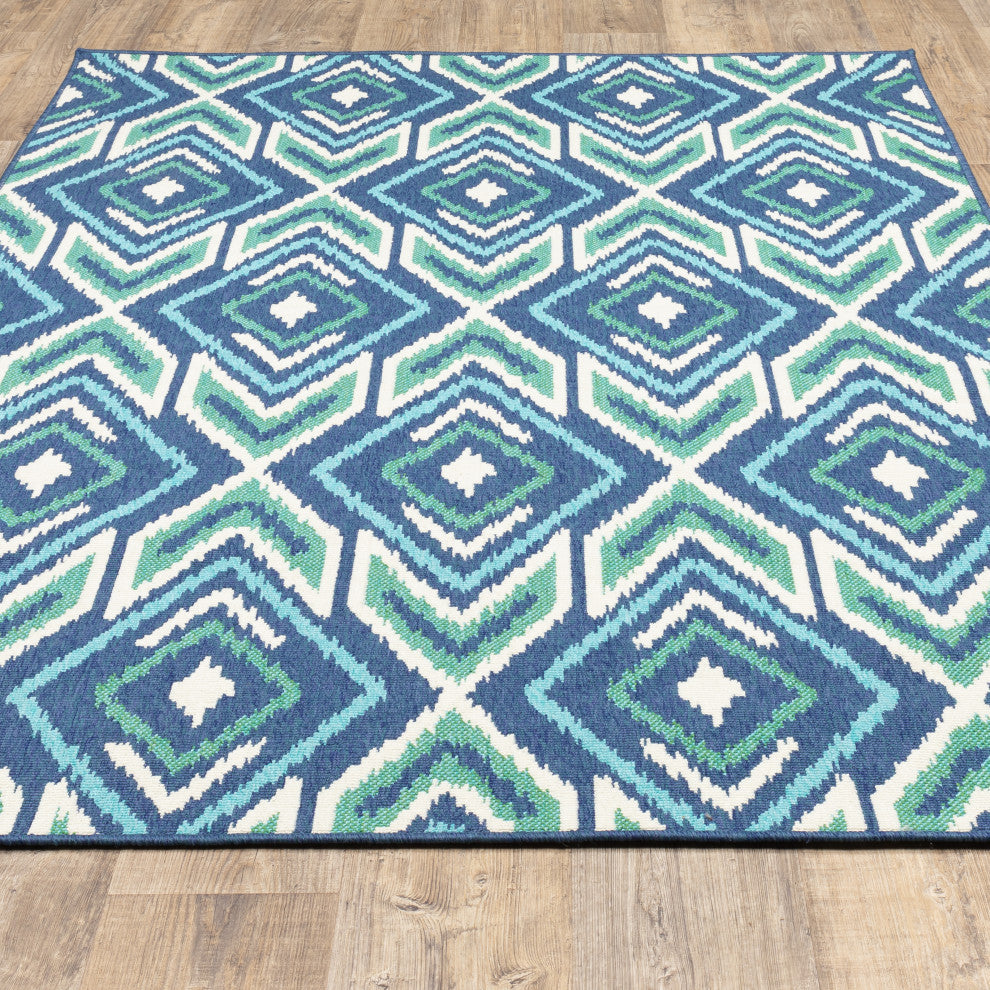 Madelina Ikat Diamonds Navy and Green Indoor or Outdoor Area Rug, 5'3"x7'6"