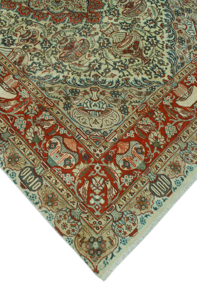 Fine Vintage Distressed Heerad Beige/Rust Rug, 6'5x9'6