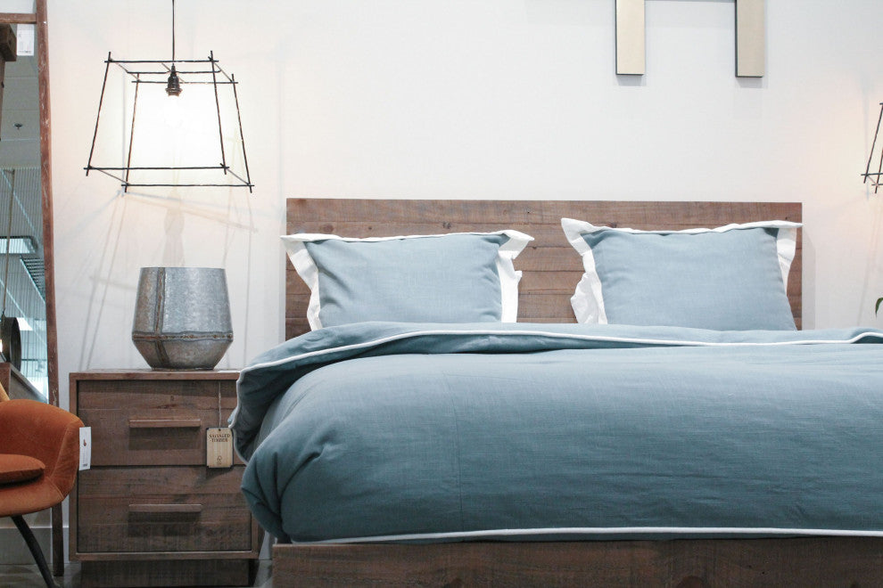 Nevada Bed, Dark Driftwood, Queen