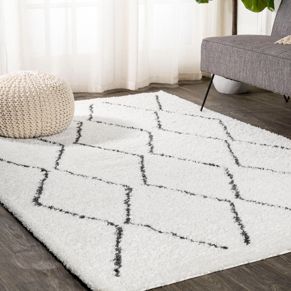 Catala Moroccan Diamond Shag Rug, White/Black, 3'x5'