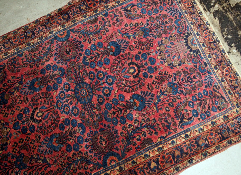 Handmade antique Persian Sarouk rug 3.1' x 5.5' (94cm x 167cm) 1910s