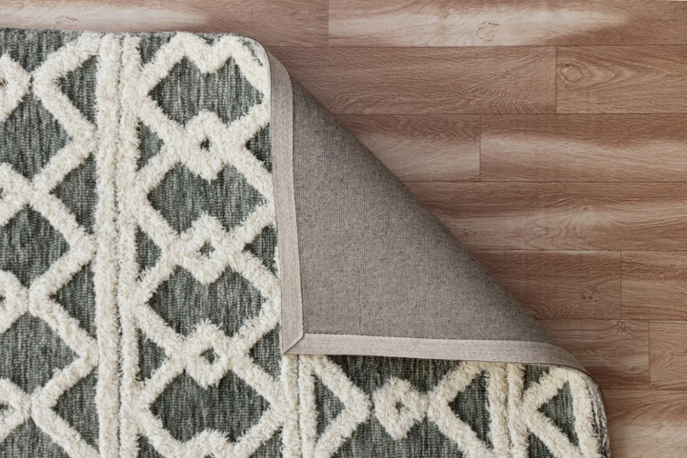 5" x 7" Gray and White Boho Chic Area Rug