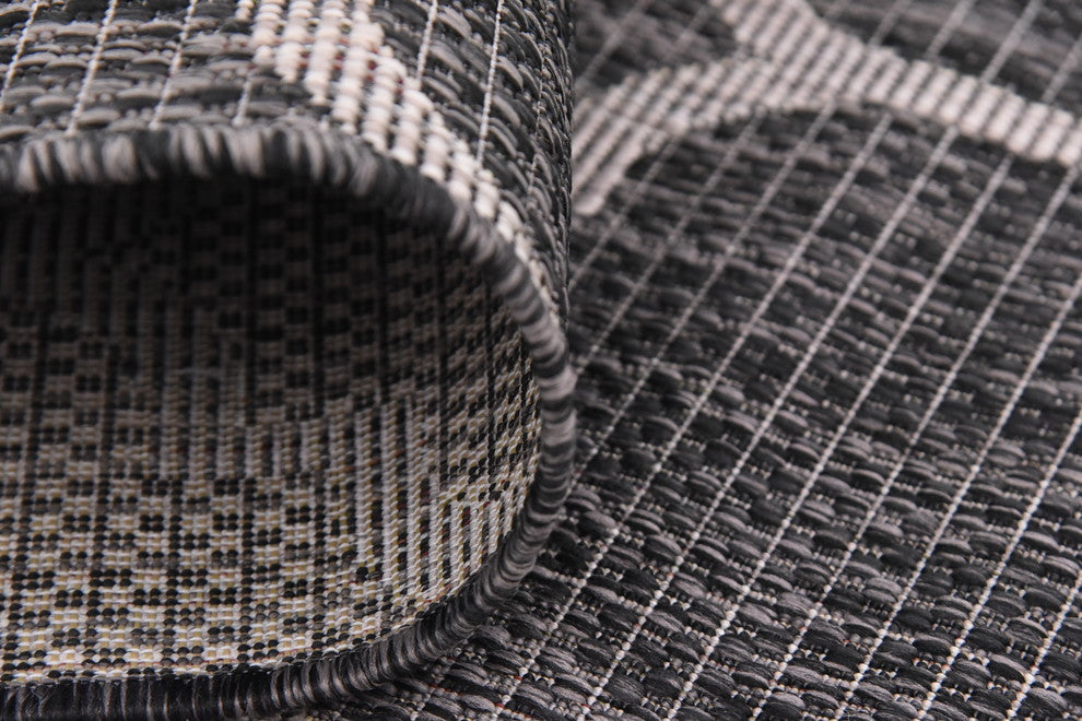 Unique Loom Black Trellis Outdoor 5' 0 x 8' 0 Area Rug