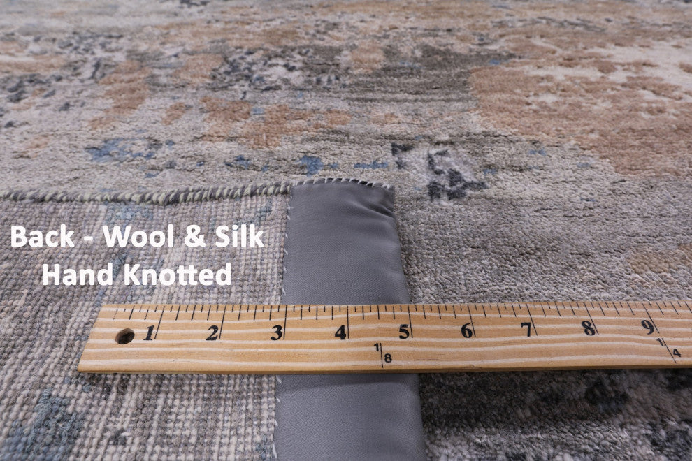 7' 11" X 10' 1" Wool & Silk Modern Handmade Rug - Q15532