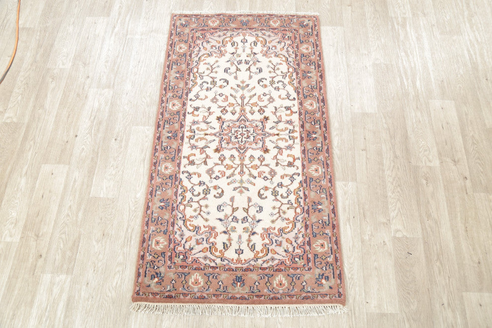 Sarouk Oriental Traditional Hand-Knotted Area Rug Indian, Beige, 5'6"x2'11