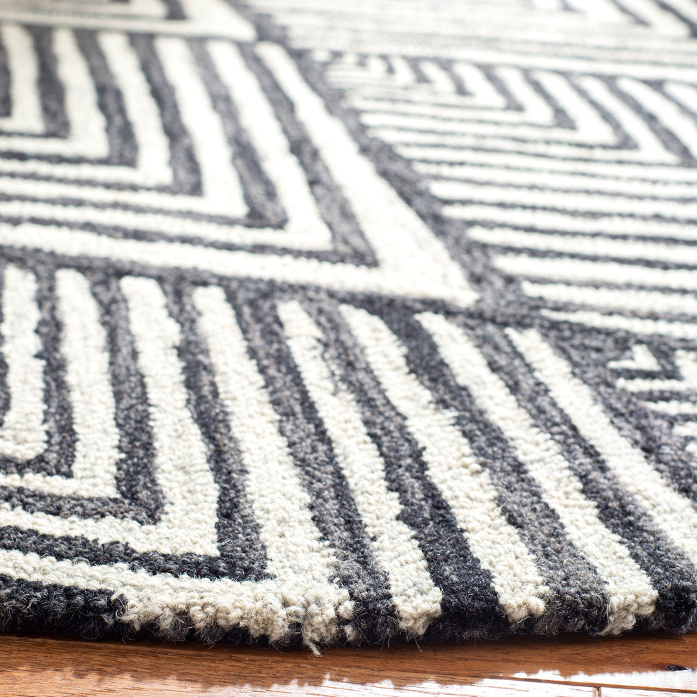 Safavieh Micro-Loop Collection MLP151 Rug, Charcoal/Ivory, 5' Round