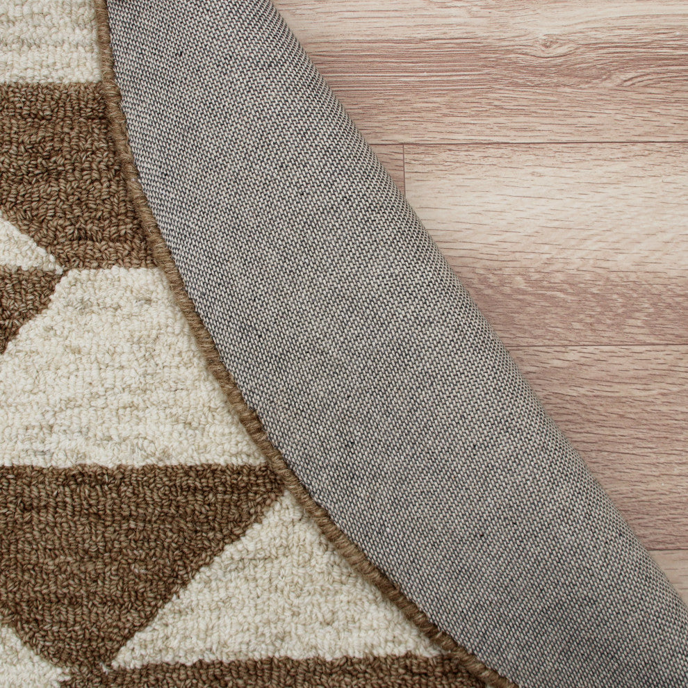 Rustic Southwestern Geometric Round Rug, 6' Round