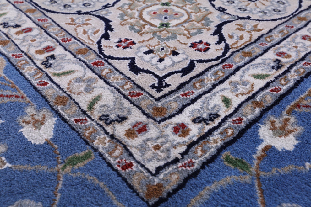 8' Square Persian Nain Handmade Wool & Silk Rug - Q13142