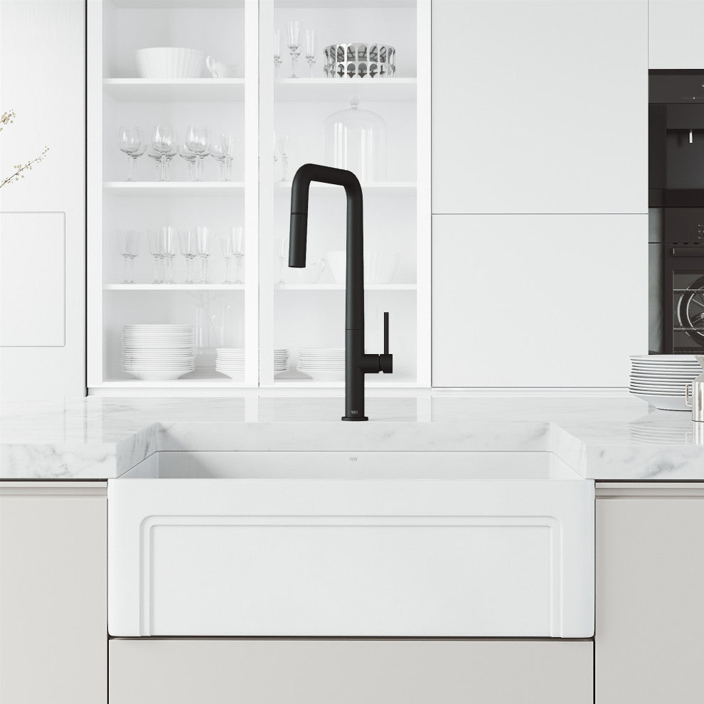 VIGO Parsons 18" H Single Handle Pull-Down Sprayer Kitchen Faucet, Matte Black, Without Extras