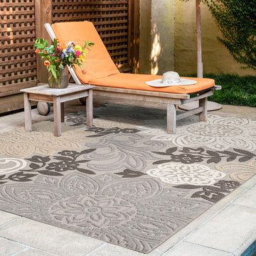 Omalley Modern Floral Area Rug, Beige & Gray, 7'11" X 10'3"
