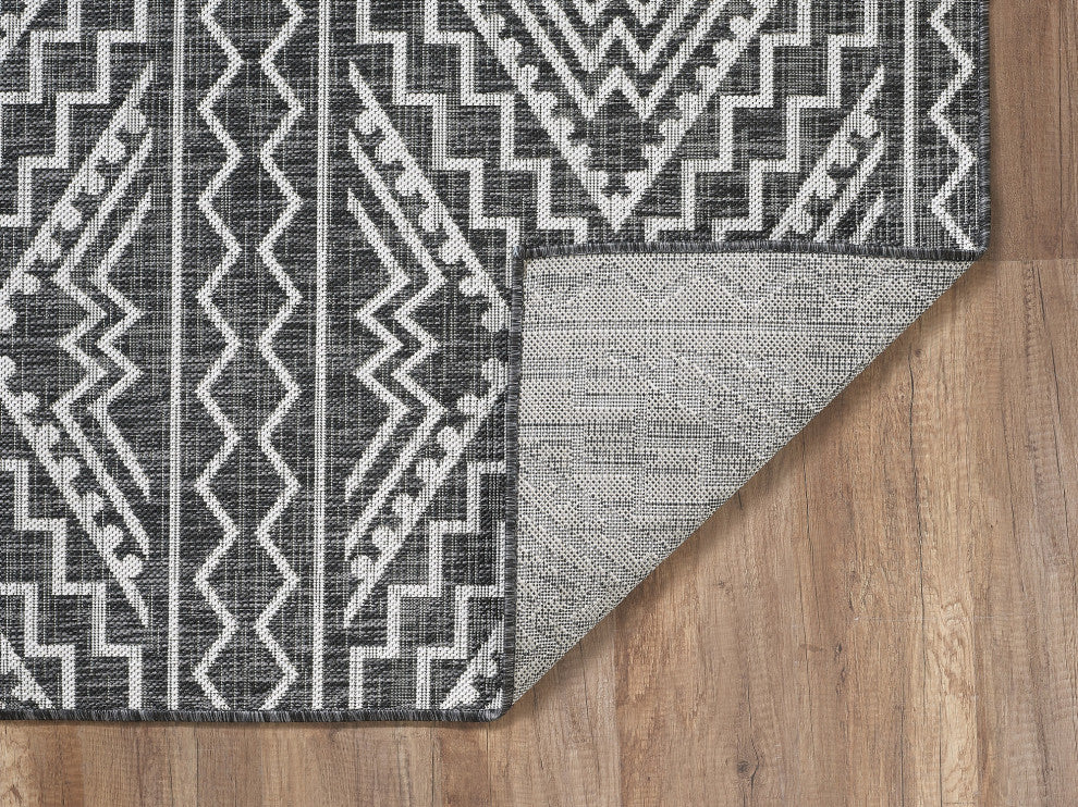 Provo Quinn Indoor/Outdoor Coastal Area Rug, Black, 7'10 Round