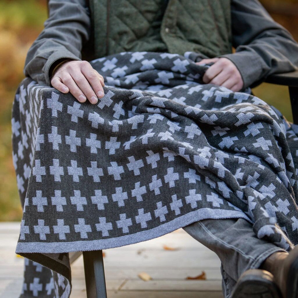 In2green Reversible Wool Small Cross Eco Throw, Charcoal/Gray