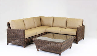Del Ray Sectional in Canvas Crimson