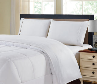 Kathy Ireland 4 Piece Chevron Embossed Sheet Set, White, Queen