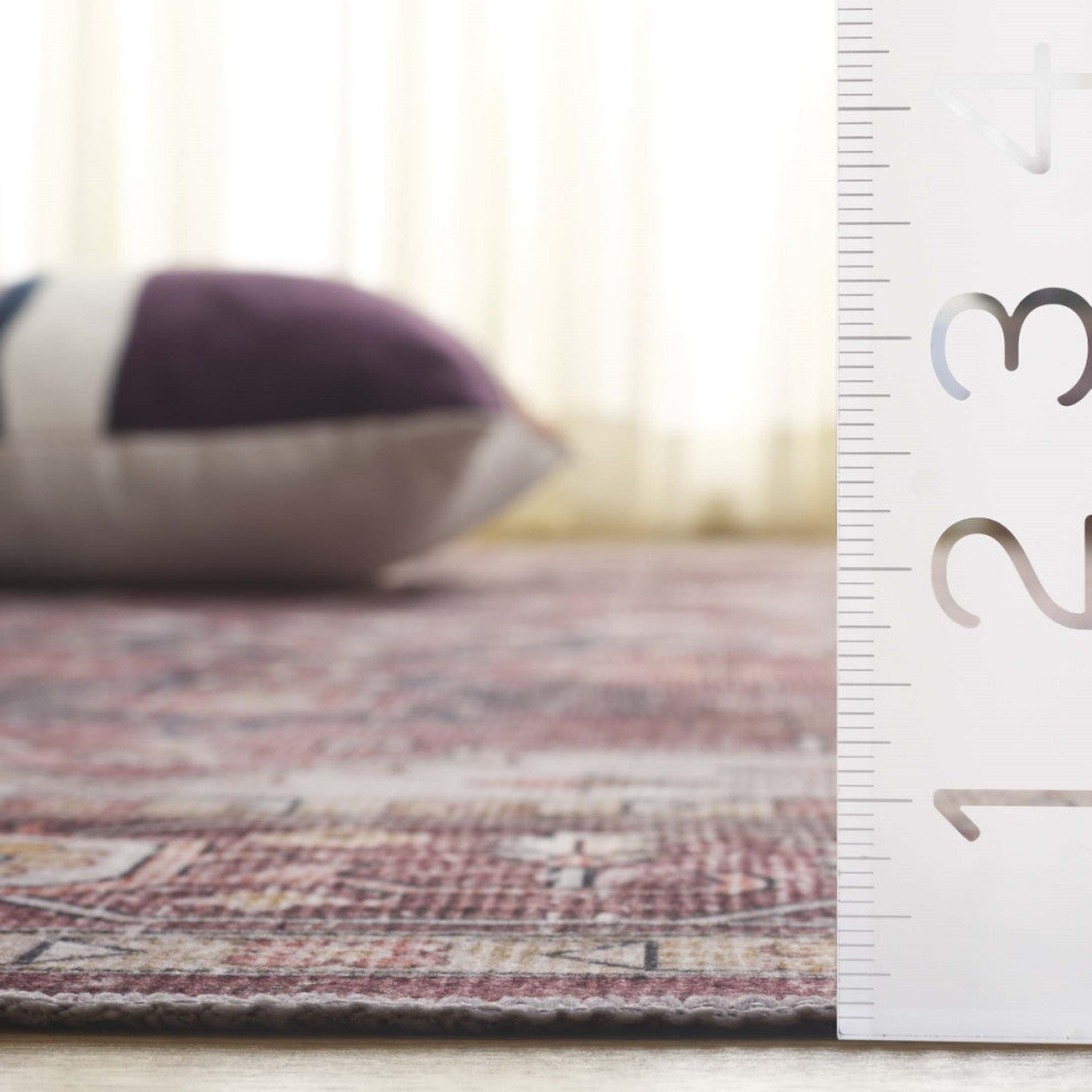 Safavieh Arizona Machine-Washable Collection ARZ247 Rug, Dark Red/Beige, 6'x9'