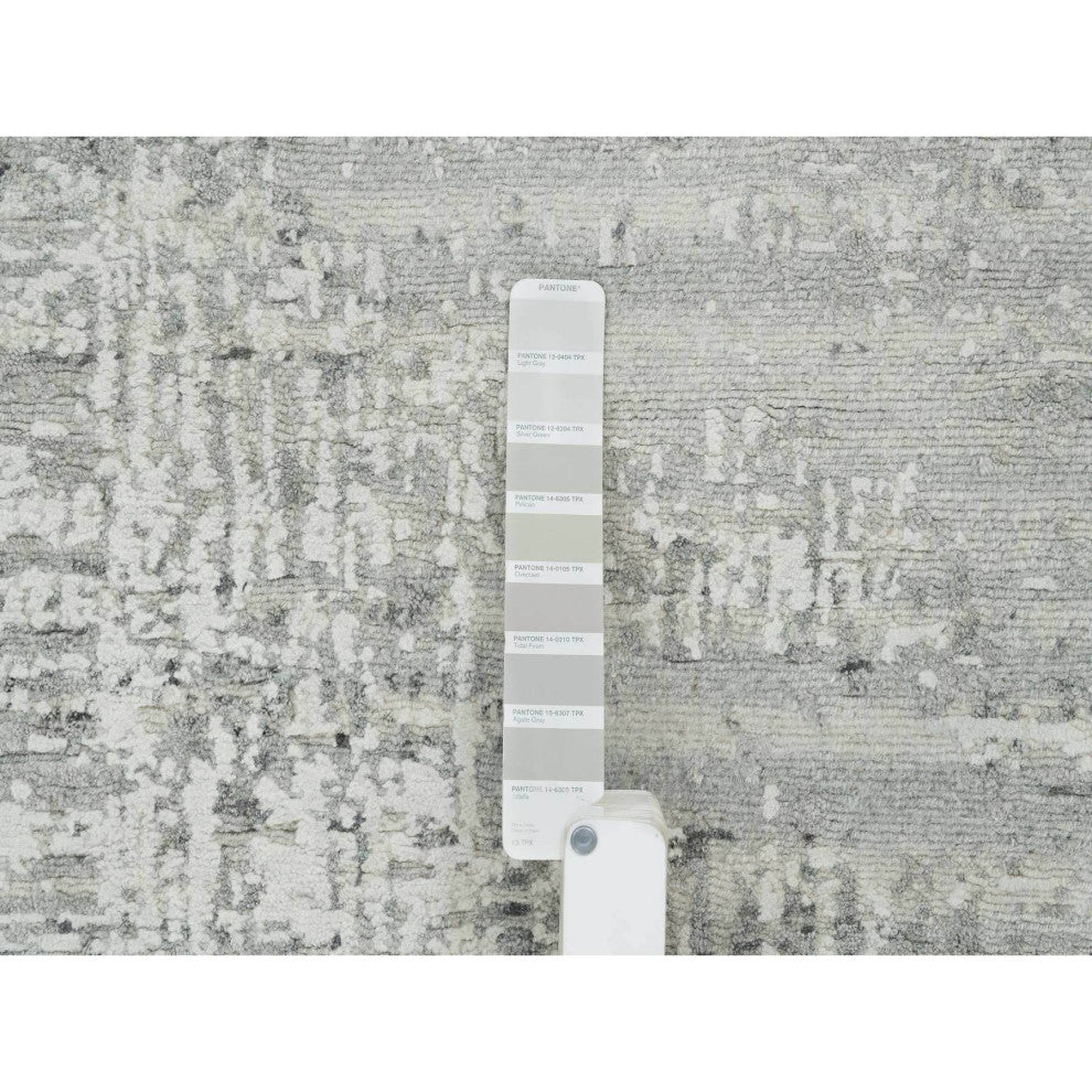 Light Gray Modern Design Natural Wool Hand Knotted Square Oriental Rug 6'2"x6'2"