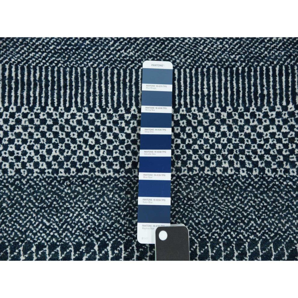Yankees Blue, Wool and Silk Hand Knotted Grass Design Oriental Rug, 6'0"x9'0"