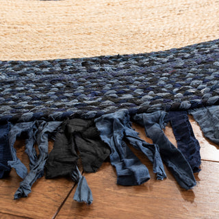 Safavieh Cape Cod Collection CAP701 Rug, Navy/Natural, 3' Round