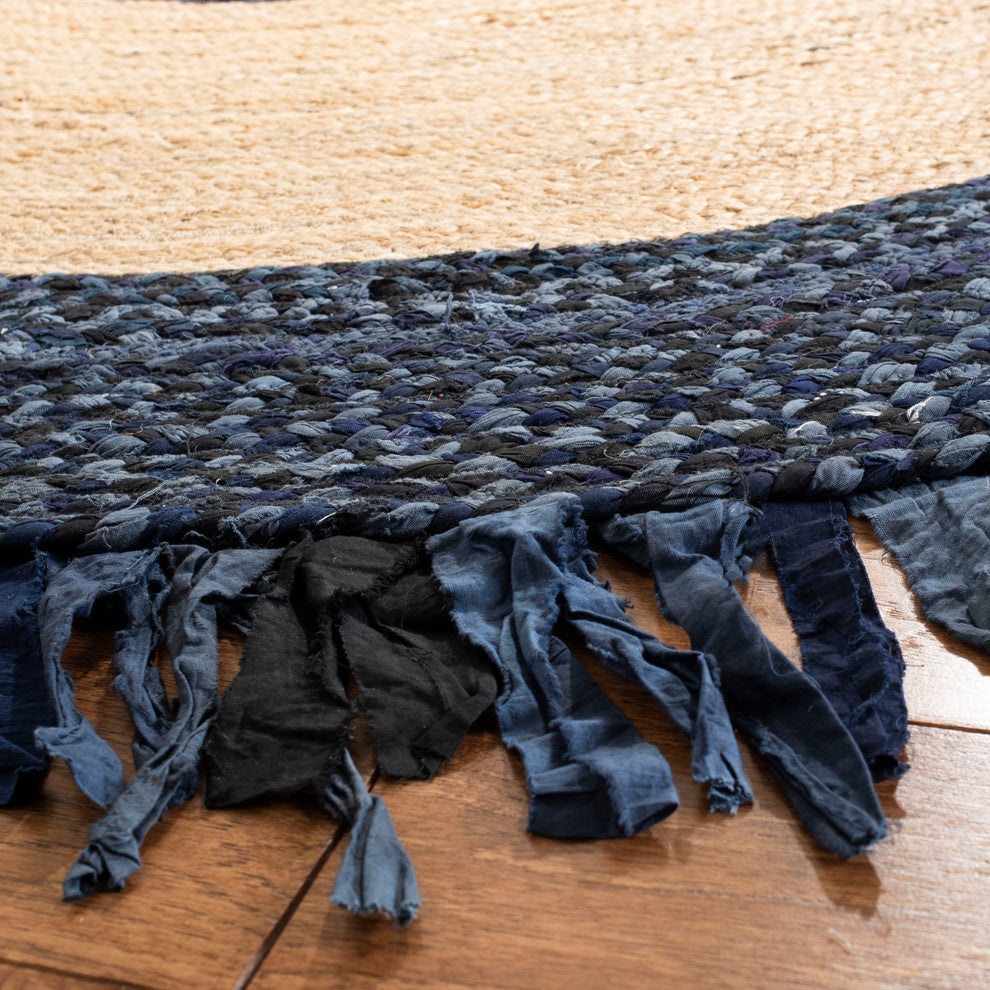 Safavieh Cape Cod Collection CAP701 Rug, Navy/Natural, 3' Round