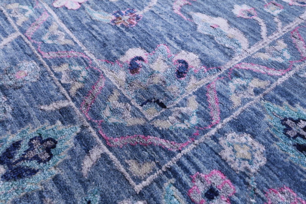 9' Square Wool & Silk Handmade Persian Rug - Q13046
