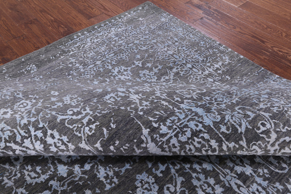 8' 0" X 10' 1" Wool and Silk Persian Hand Knotted Rug Q7105