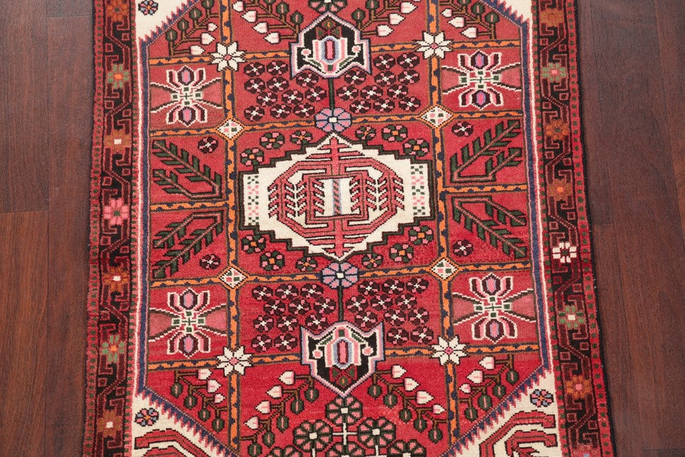 Consigned, Handmade Hamedan Wool Persian Oriental Area Rug, Red, 4'11"X3'4"